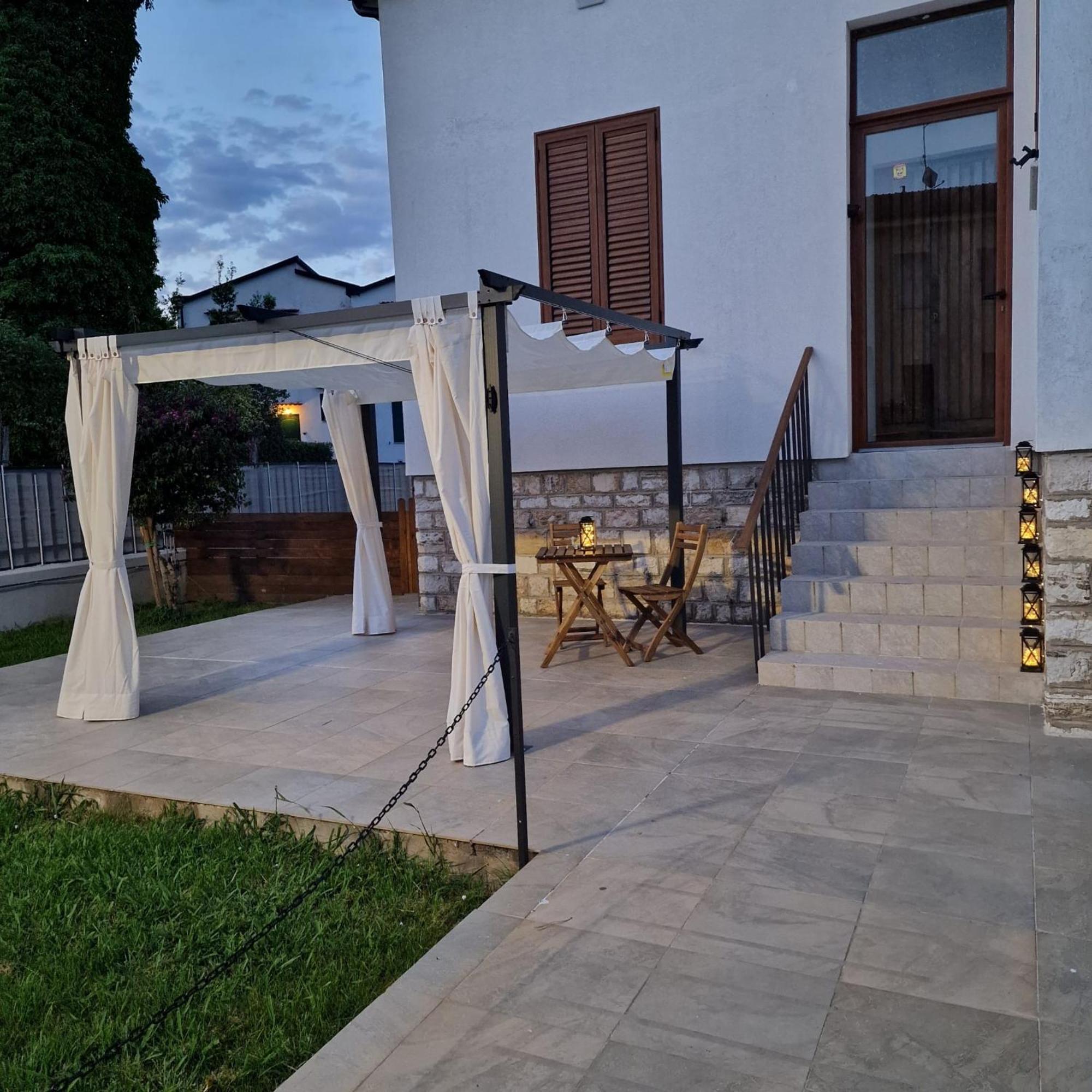 Cinzia'S House Of Mirrors Διαμέρισμα Πίζα Εξωτερικό φωτογραφία