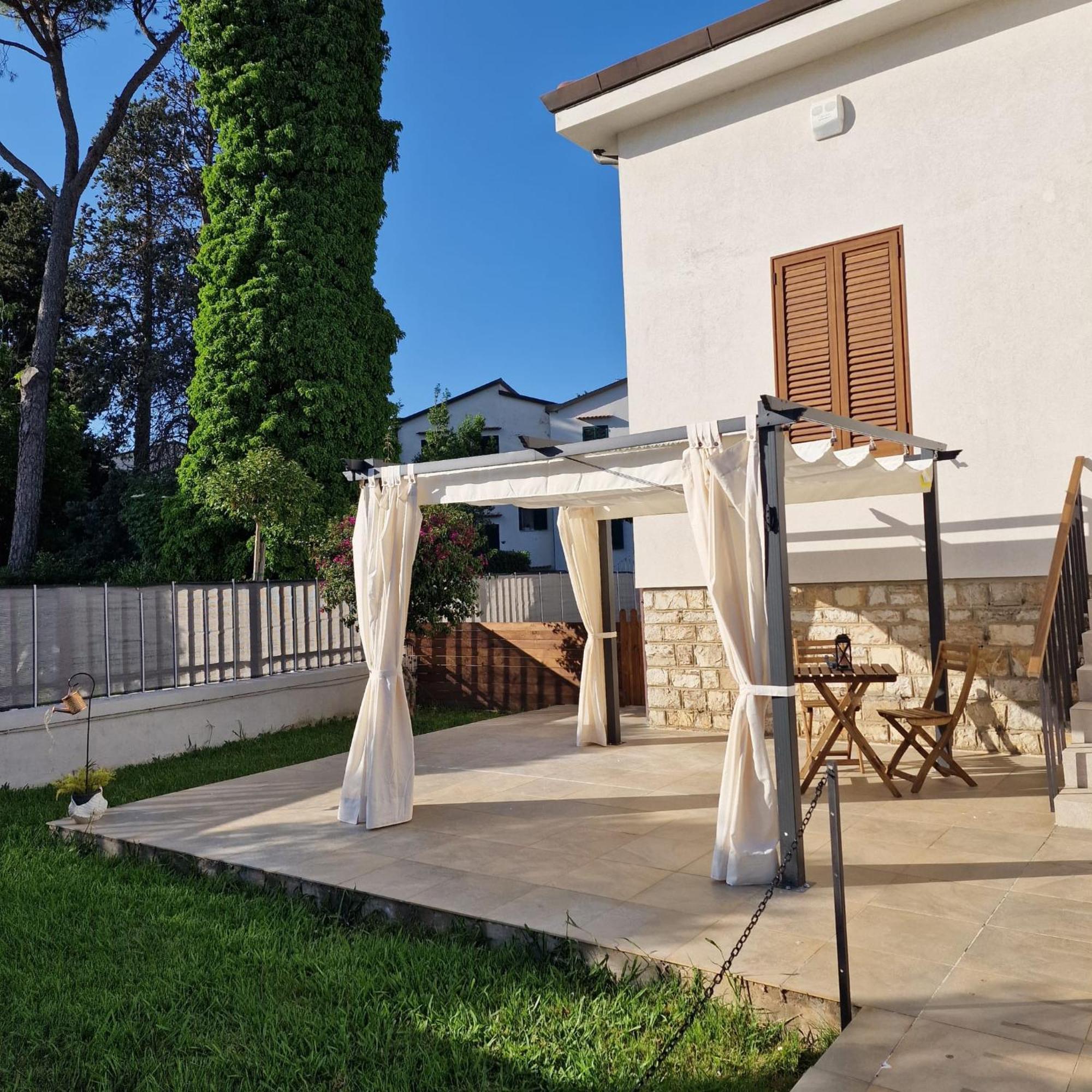 Cinzia'S House Of Mirrors Διαμέρισμα Πίζα Εξωτερικό φωτογραφία
