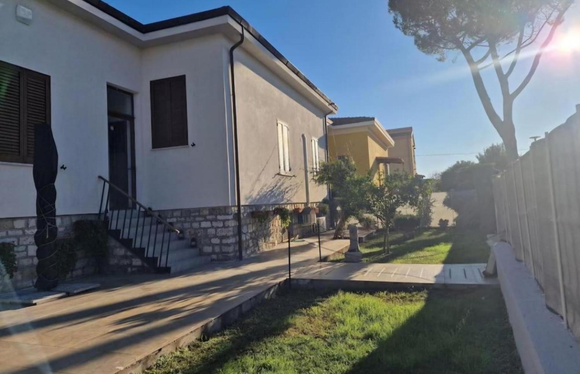Cinzia'S House Of Mirrors Διαμέρισμα Πίζα Εξωτερικό φωτογραφία