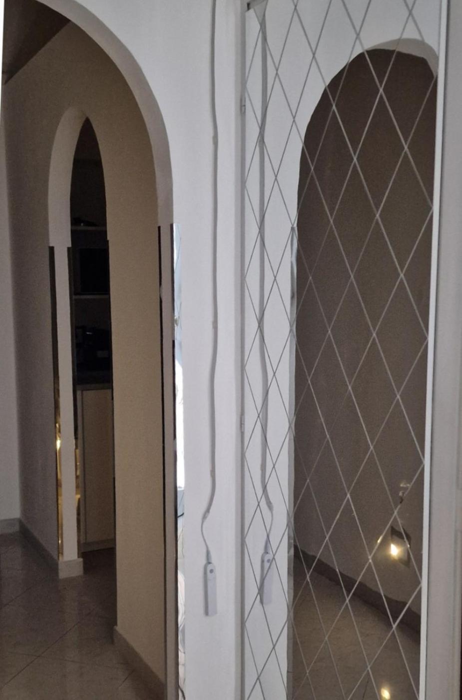 Cinzia'S House Of Mirrors Διαμέρισμα Πίζα Εξωτερικό φωτογραφία